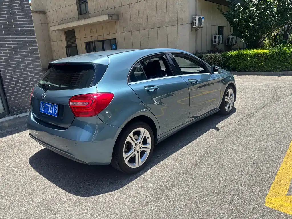 Mercedes-Benz A-Class 2015 — фото 15