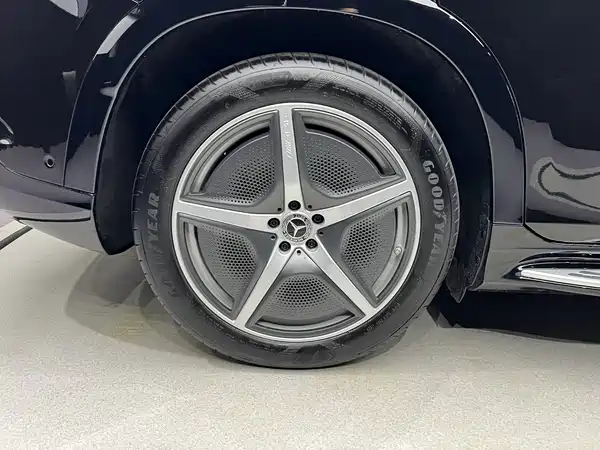 Mercedes-Benz EQS SUV 2026