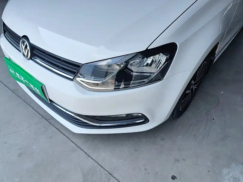 Volkswagen Polo 2015 — фото 24