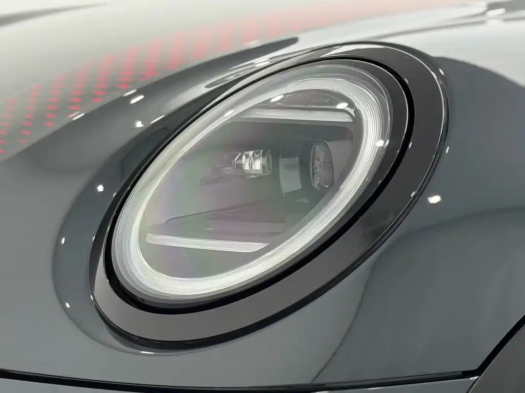 MINI JCW 2025 — фото 10