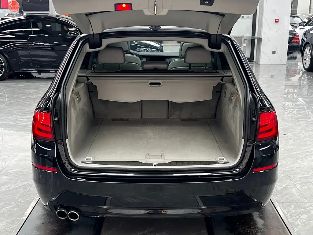 BMW 5 Series 2013 — фото 26