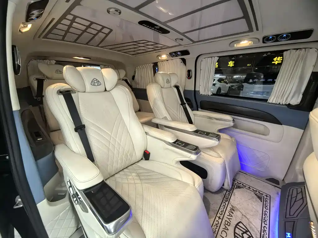 Mercedes-Benz Vito 2023 — фото 18