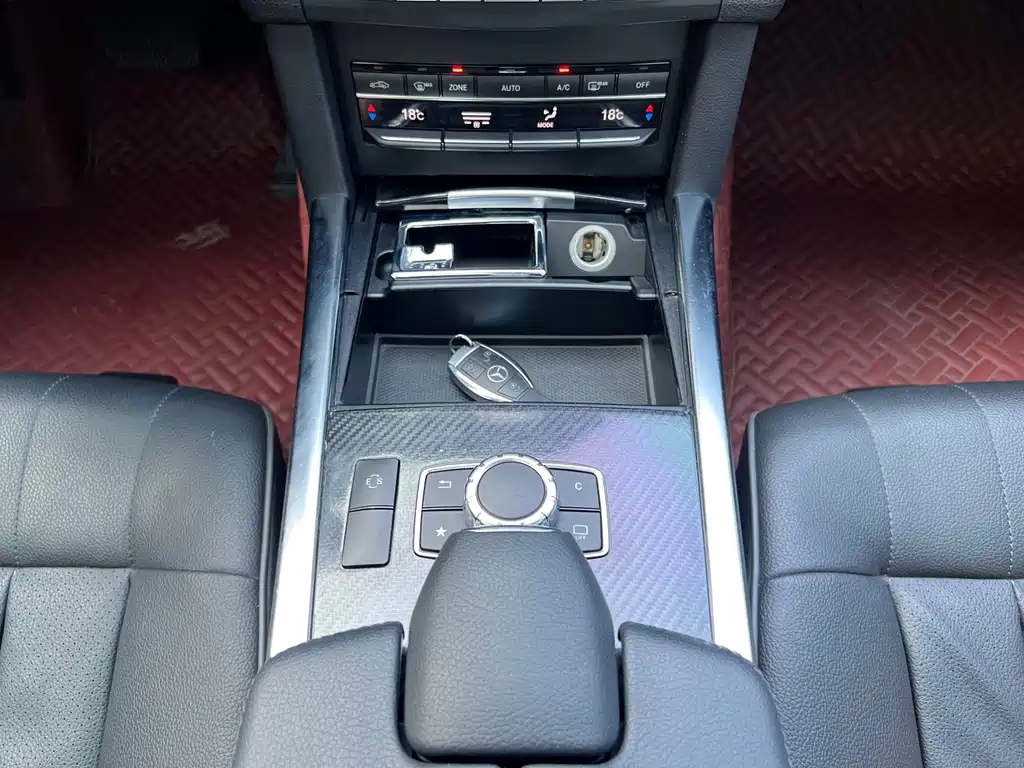 Mercedes-Benz E-Class 2016 — фото 19