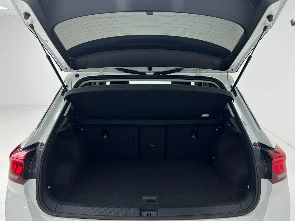 Volkswagen T-Roc 2022 — фото 19