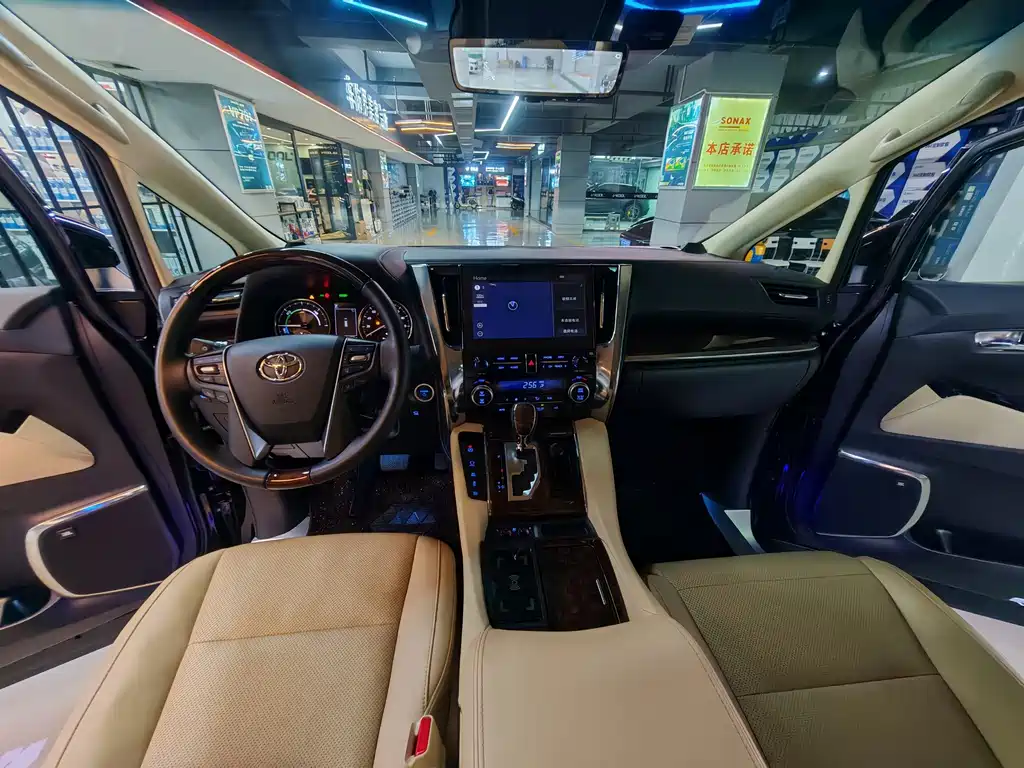 Toyota Alphard 2021 — фото 7