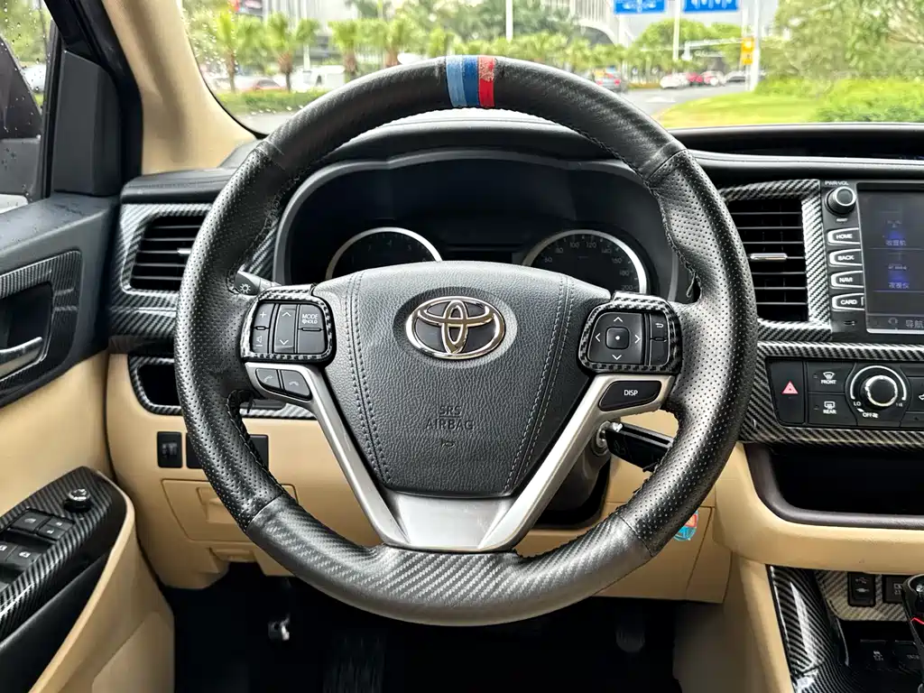 Toyota Highlander 2020 — фото 15
