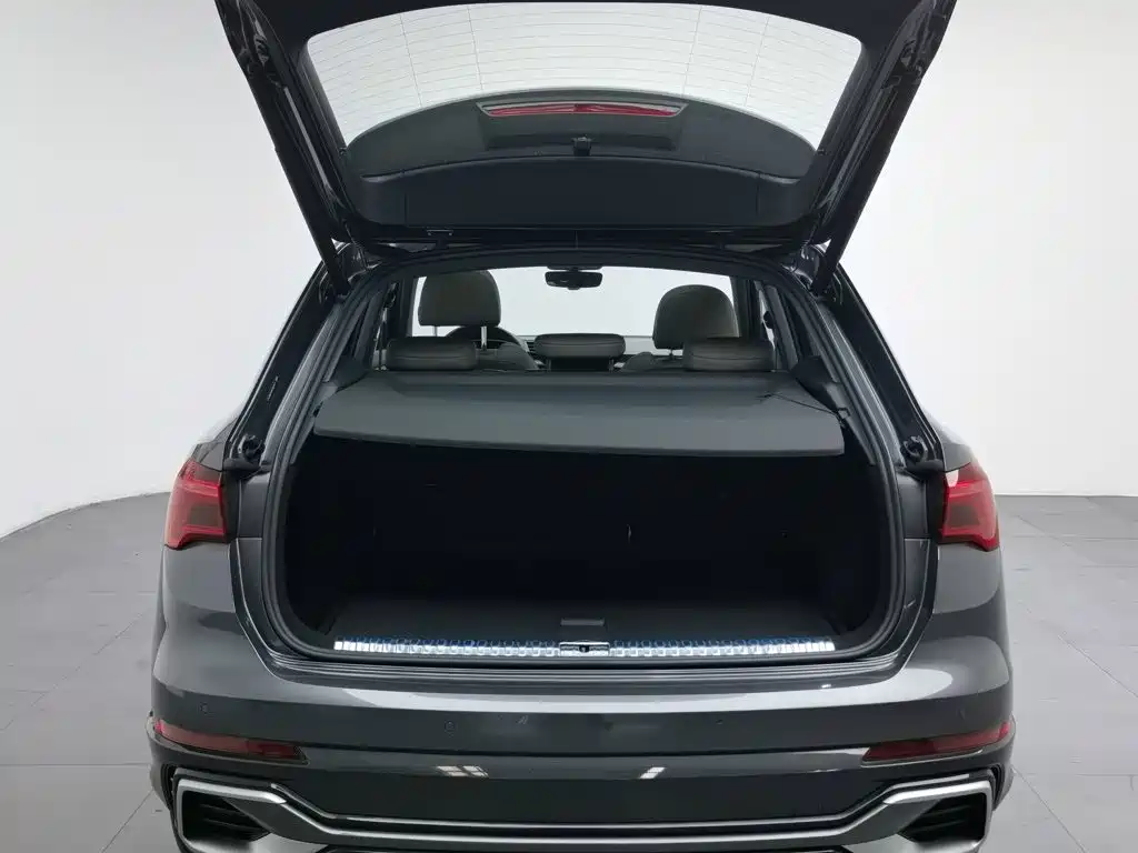 Audi Q3 2025 — фото 16