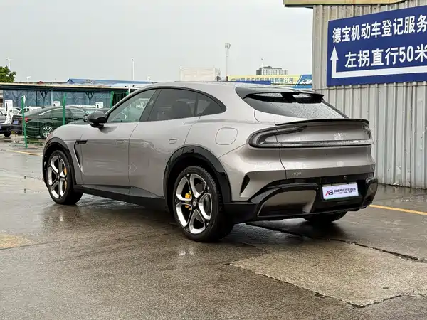Xiaomi YU7 2025