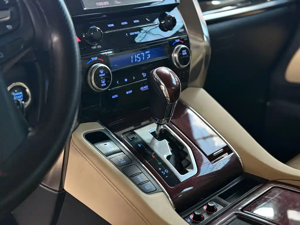 Toyota Alphard 2015 — фото 9
