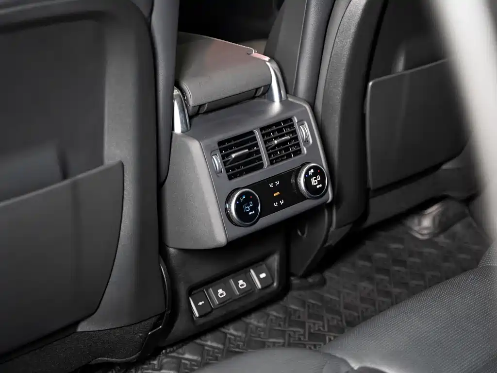 Land Rover Discovery 2021 — фото 20
