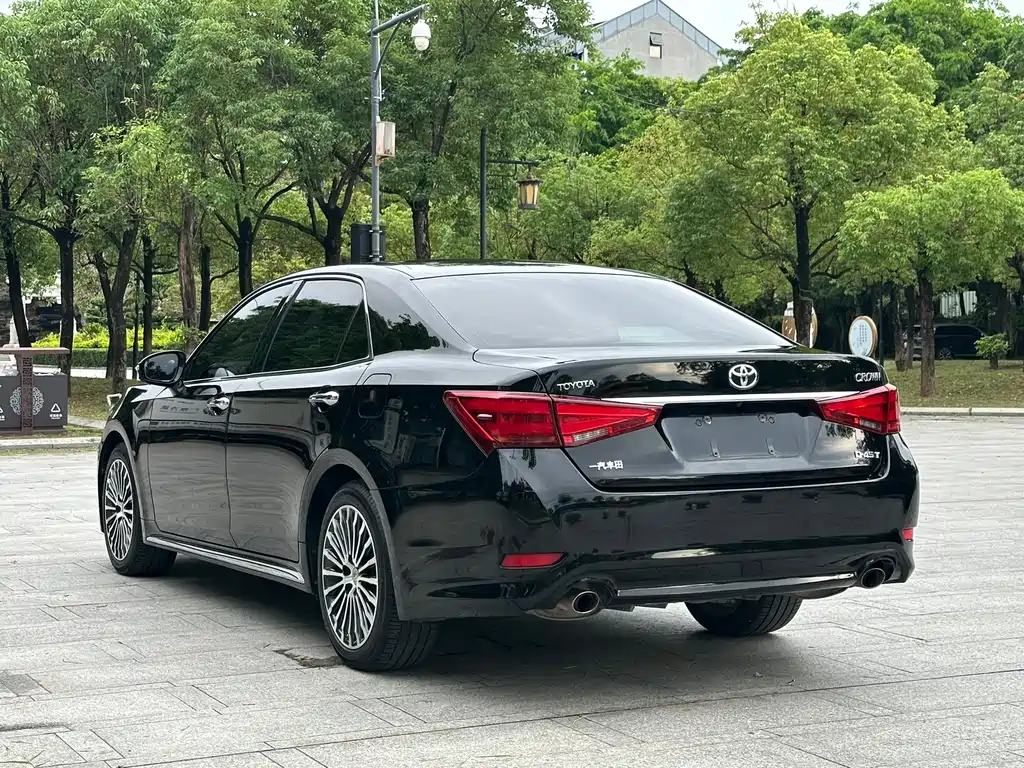 Toyota Crown 2019 — фото 17