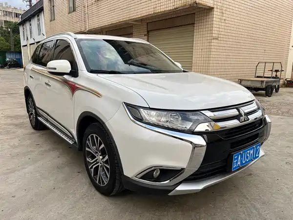 Mitsubishi Outlander 2018