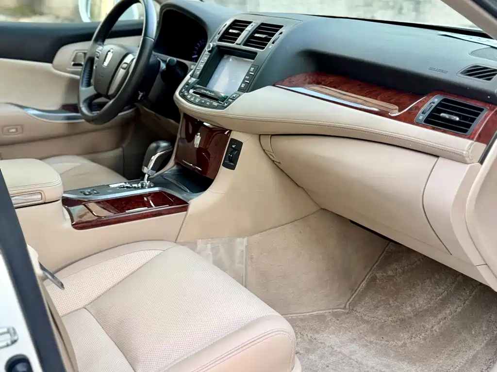 Toyota Crown 2013 — фото 17