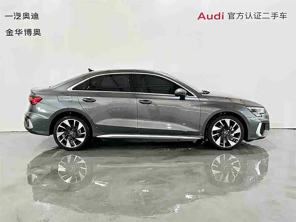 Audi A3 2024 — фото 3