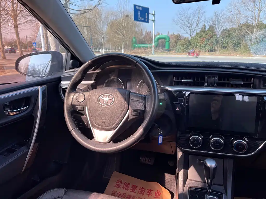 Toyota Corolla 2017 — фото 15