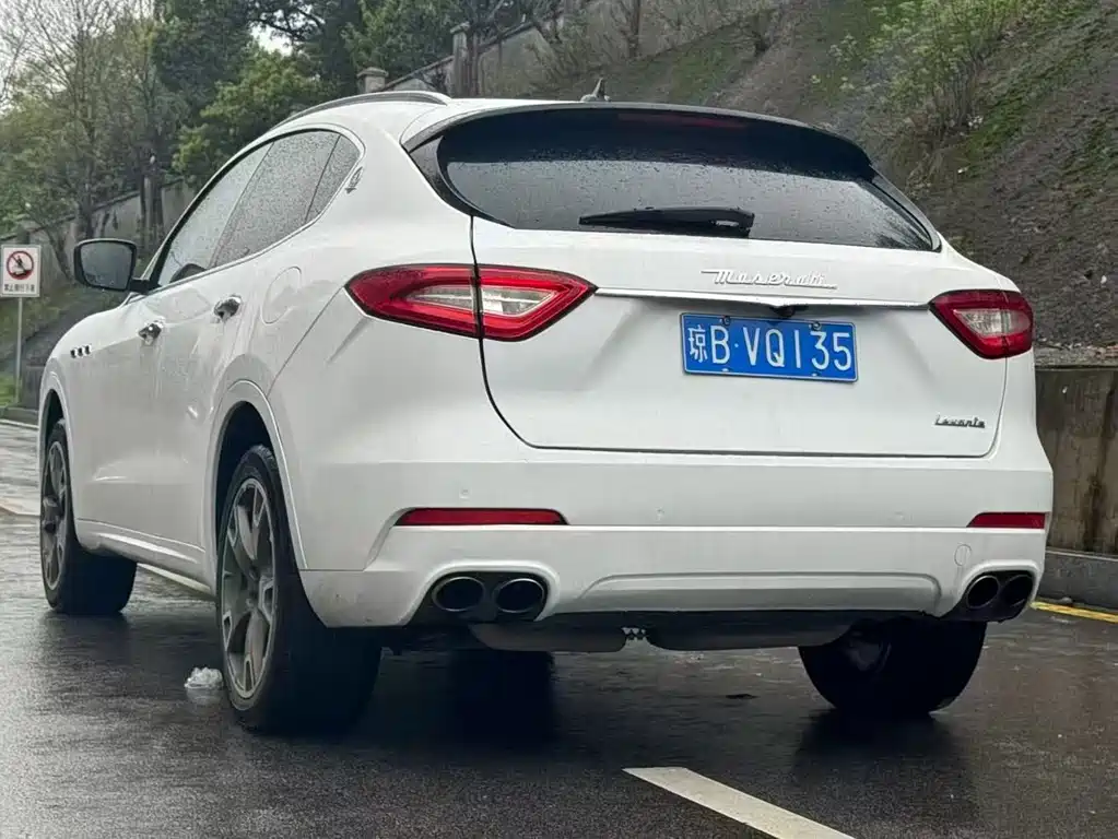 Maserati Levante 2017 — фото 6
