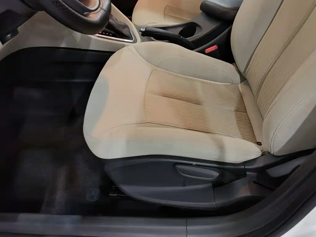 Buick Excelle GT 2019 — фото 20