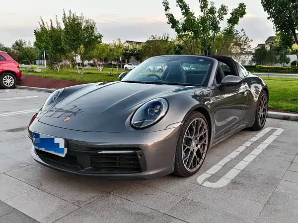 Porsche 911 2023