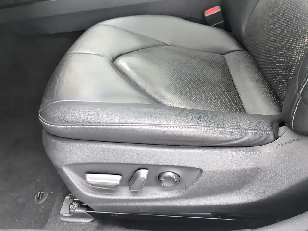 Toyota Camry 2019 — фото 20
