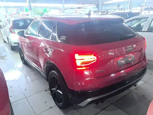 Audi Q2L 2018