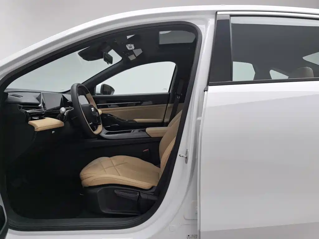 Geely Galaxy L6 2024 — фото 10