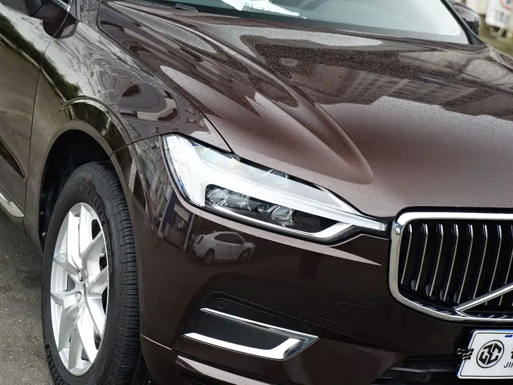 Volvo XC60 2019 — фото 10