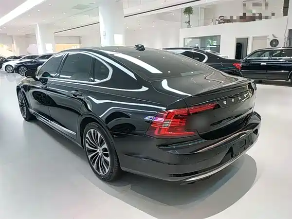 Volvo S90 2024