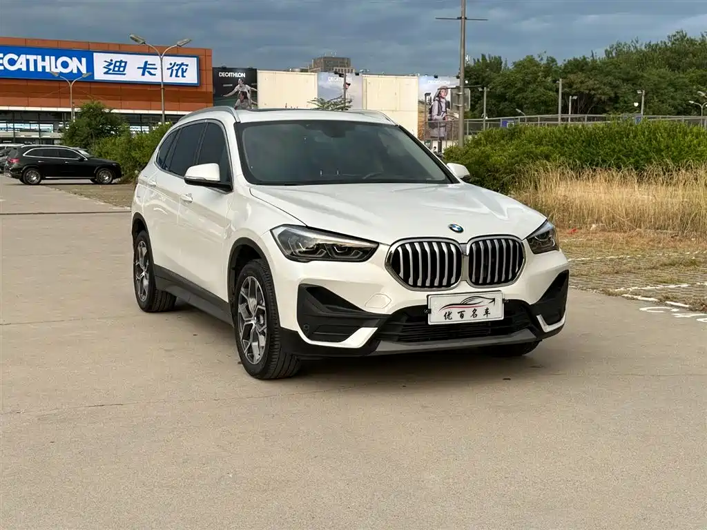 BMW X1 2022 — фото 3
