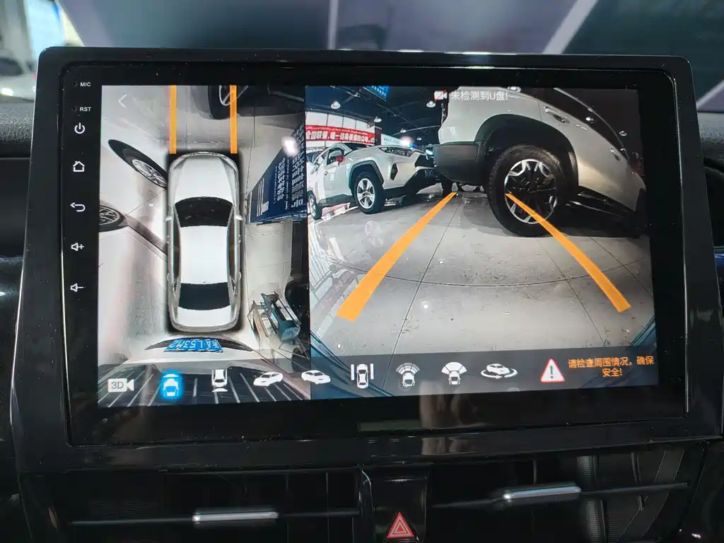 Toyota Camry 2023 — фото 13