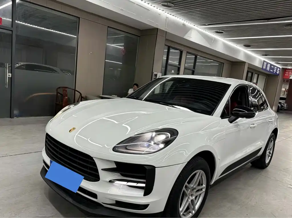Porsche Macan 2021