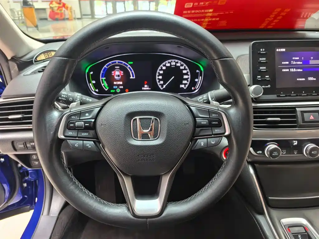 Honda Accord 2018 — фото 12