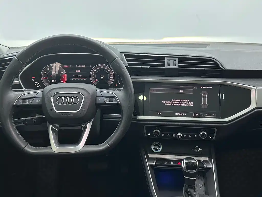 Audi Q3 2023 — фото 10