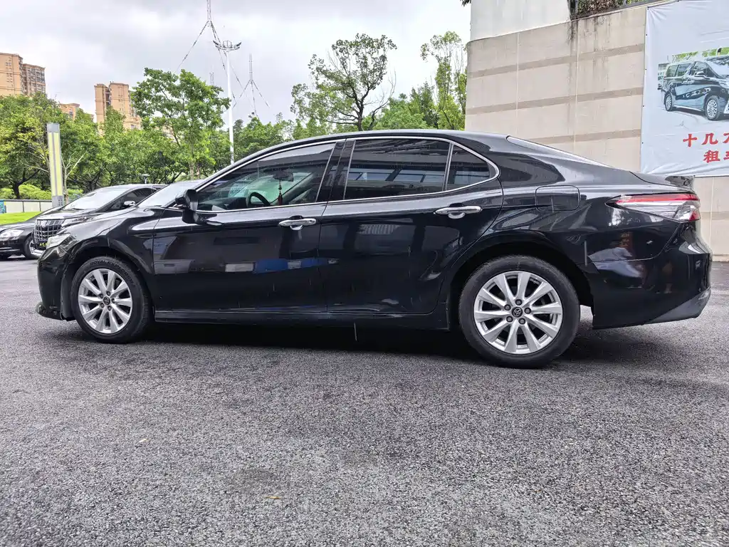 Toyota Camry 2019