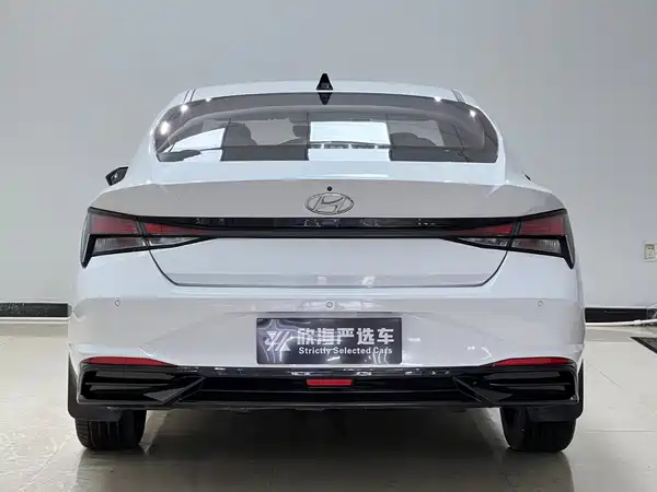 Hyundai Elantra 2023