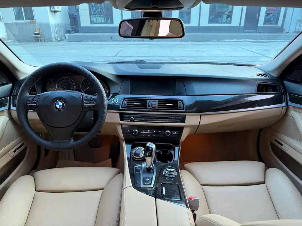 BMW 5 Series 2013 — фото 9