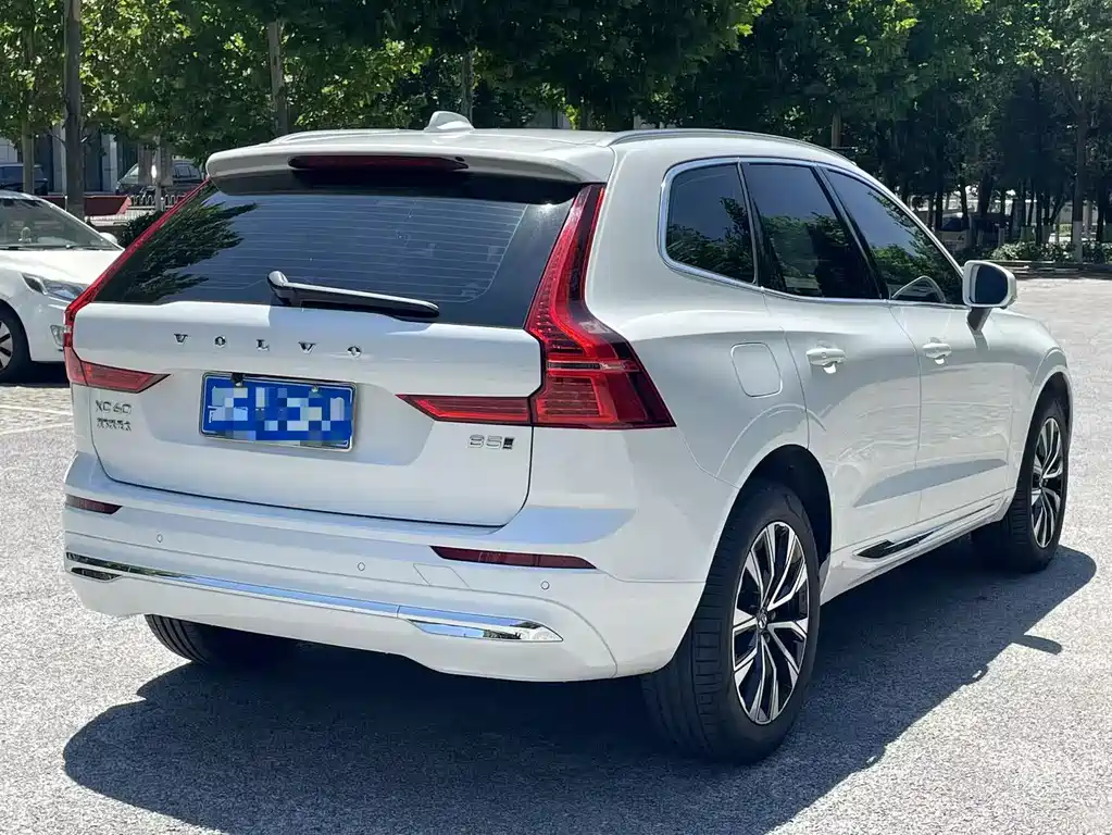 Volvo XC60 2025 — фото 6
