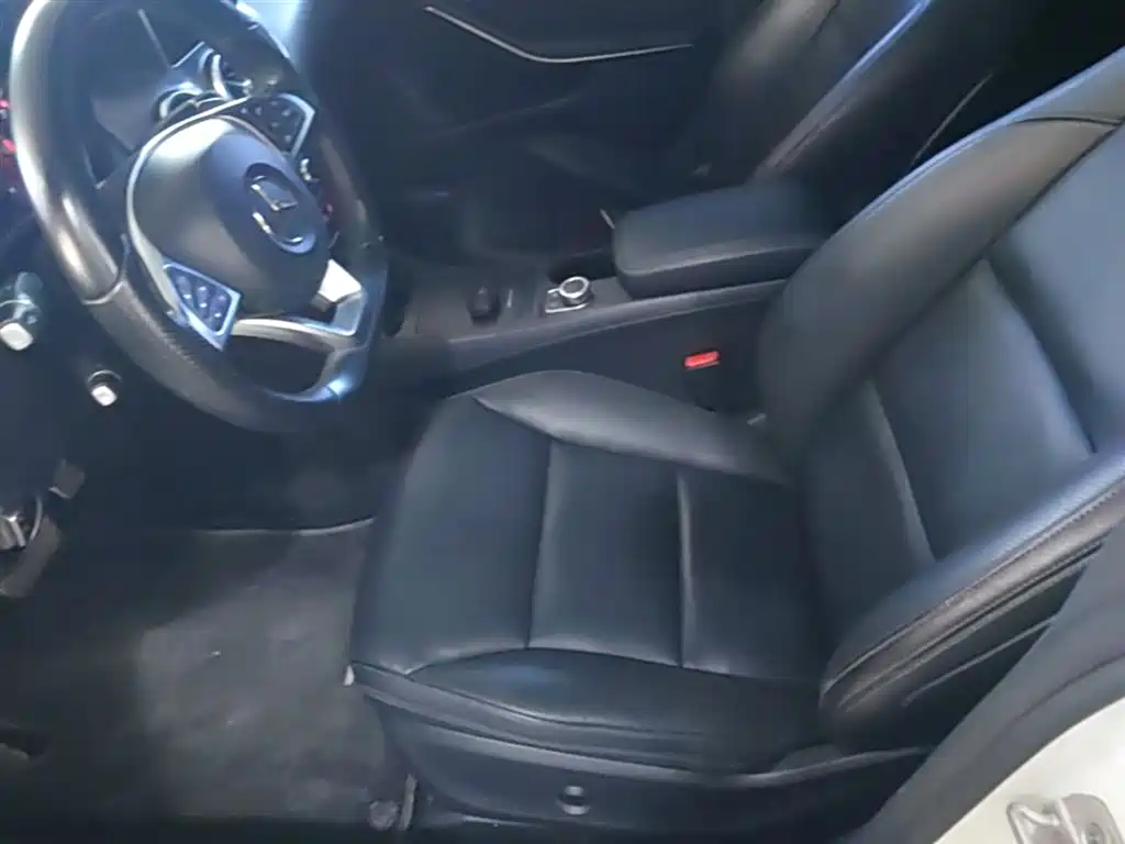 Mercedes-Benz CLA 2015 — фото 15