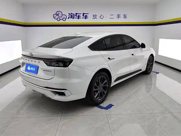 Ford Mondeo 2025