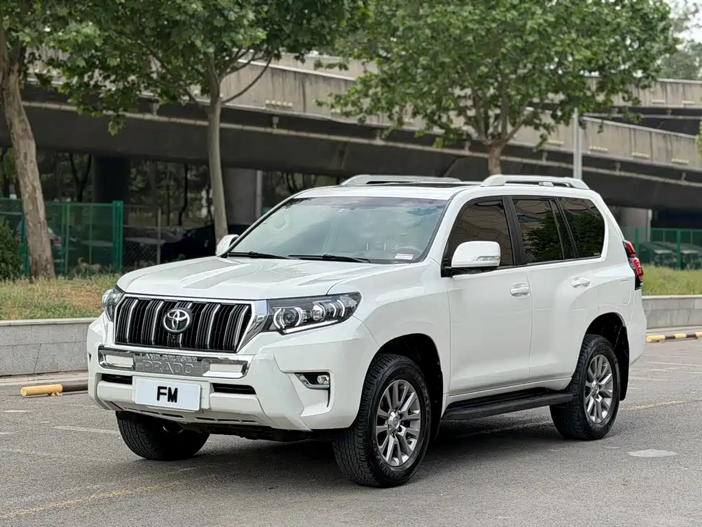 Toyota Prado 2019 — фото 2