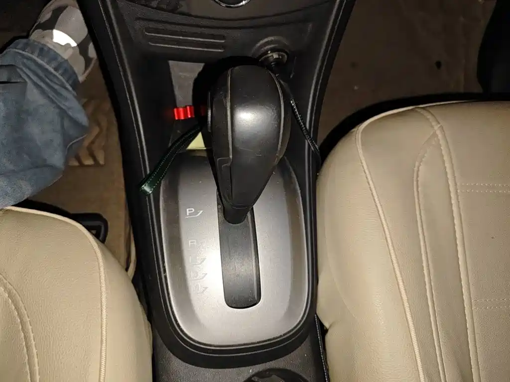 Chevrolet Trax 2015 — фото 10