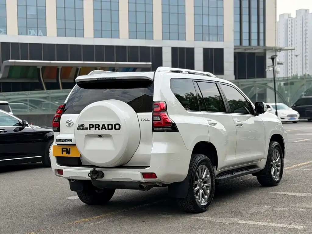 Toyota Prado 2019 — фото 13
