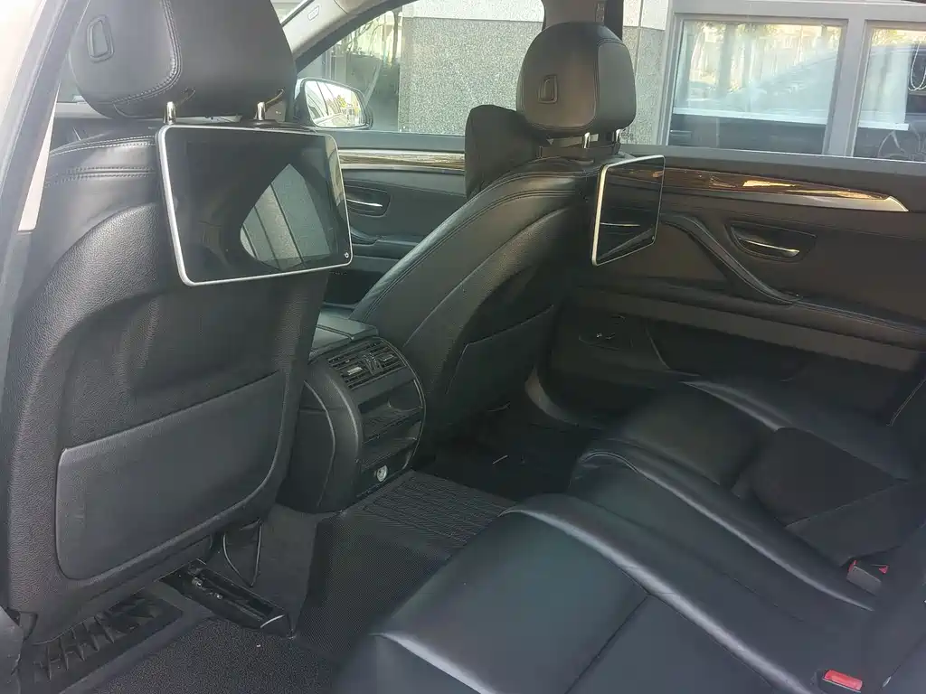 BMW 5 Series 2014 — фото 10
