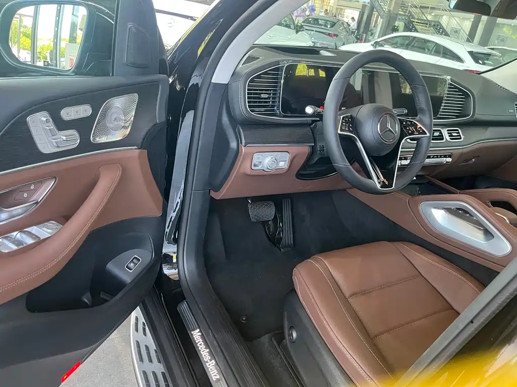 Mercedes-Benz GLE — фото 6