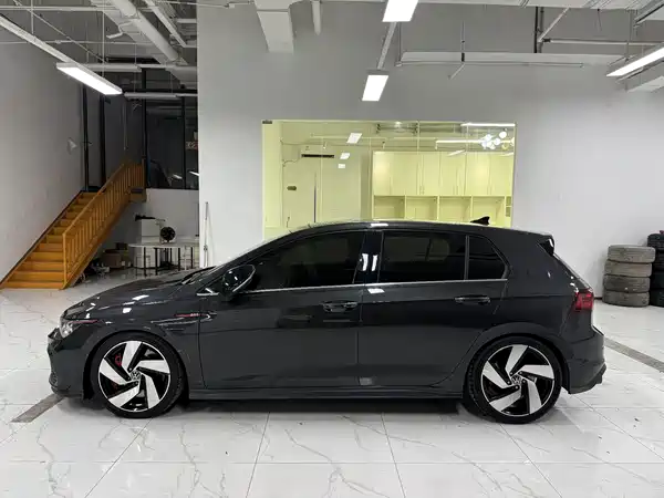 Volkswagen Golf GTI 2023