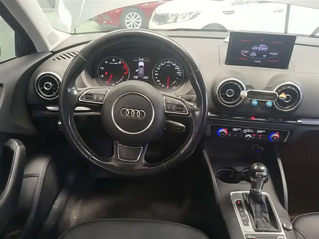 Audi A3 2015 — фото 11