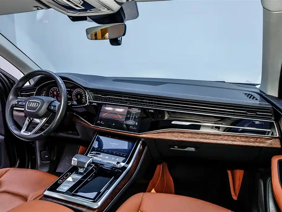 Audi Q7 2023 — фото 27