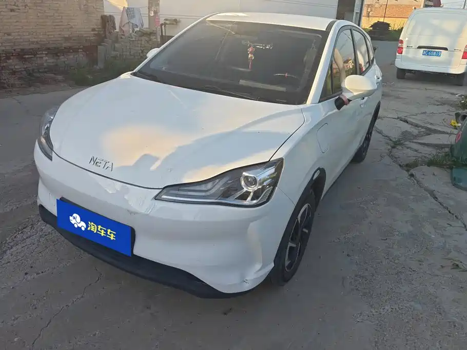 Neta V 2022