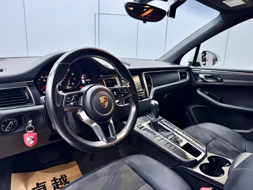 Porsche Macan 2015 — фото 8