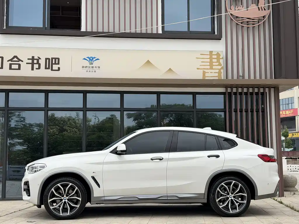 BMW X4 2020 — фото 12