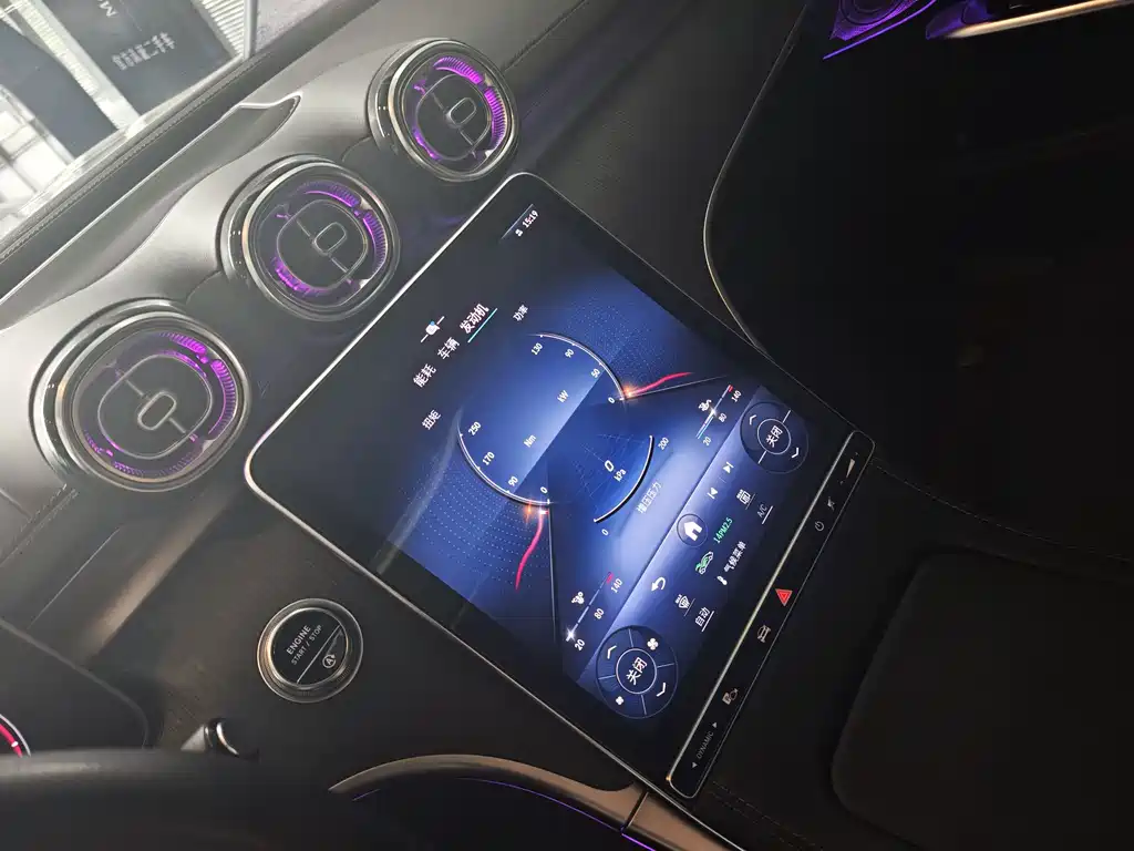 Mercedes-Benz C-Class 2023 — фото 16